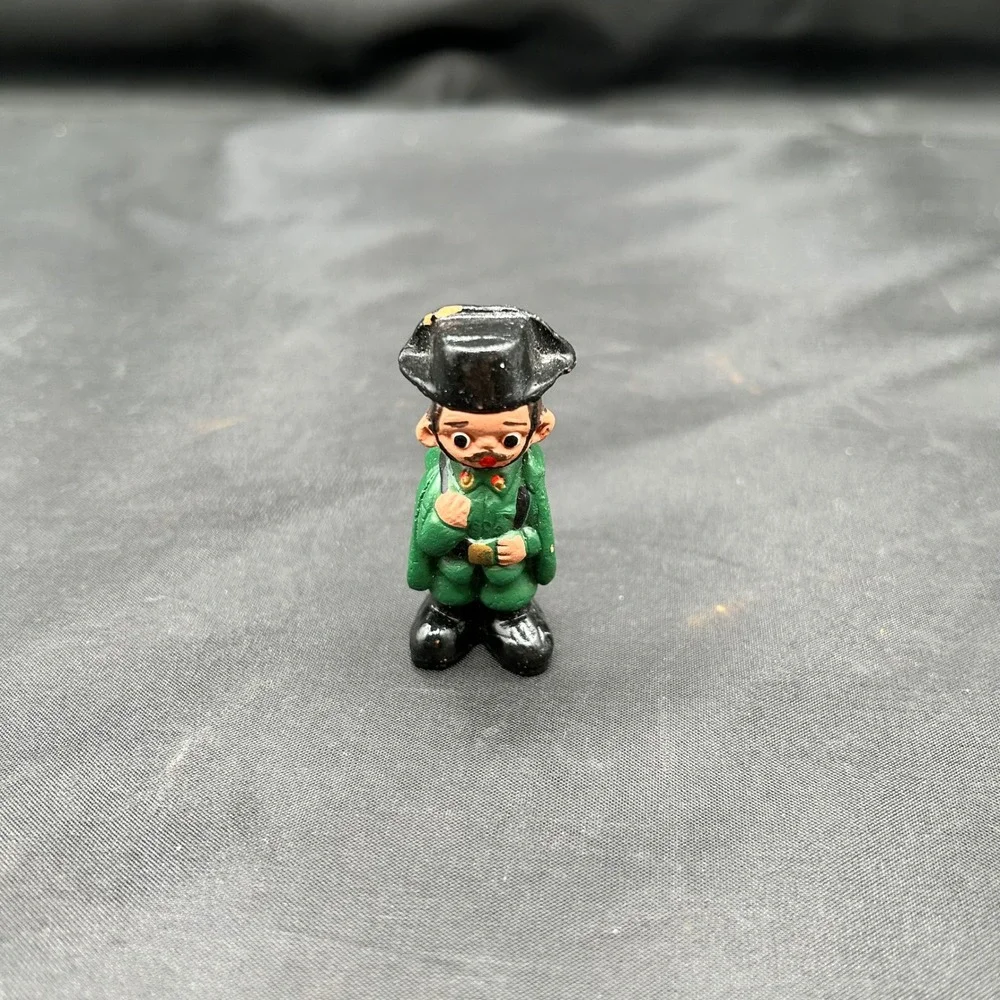 Vintage Spanish Mud People Soldier Figurine‎ Hand Painted Green Uniform Military